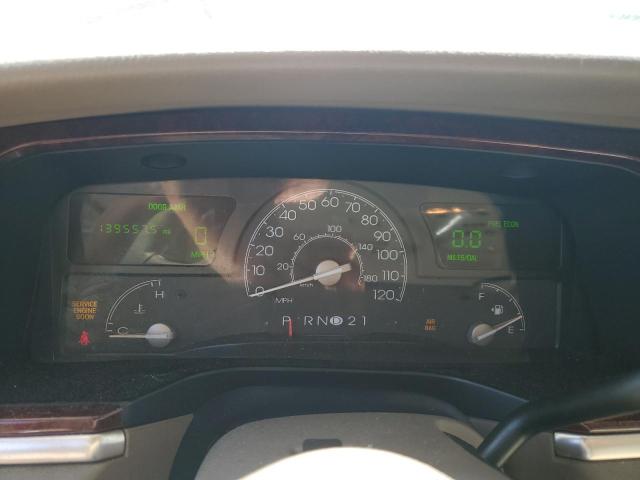 1LNHM81W74Y635261 - 2004 LINCOLN TOWN CAR EXECUTIVE Braun Foto 9