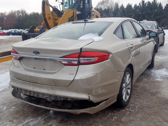 3FA6P0H71HR179819 - 2017 FORD FUSION SE  photo 4