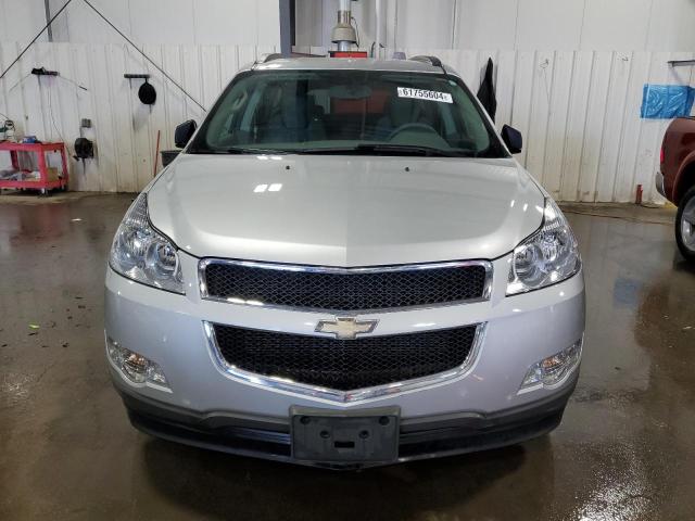 1GNKREED8CJ167218 - 2012 CHEVROLET TRAVERSE LS SILVER photo 5