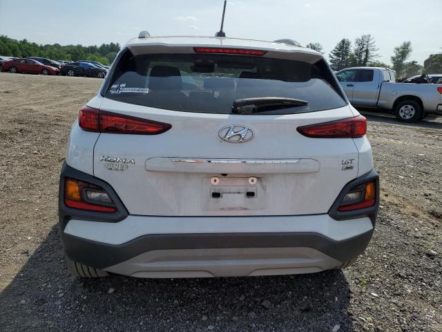 KM8K3CA50JU125033 - 2018 HYUNDAI KONA LIMITED WHITE photo 6