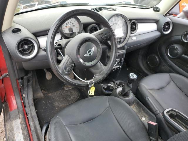 WMWZF3C56BTX81605 - 2011 MINI COOPER CLUBMAN RED photo 8