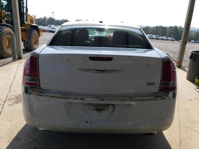 2C3CCAAG0EH220140 - 2014 CHRYSLER 300 WHITE photo 6