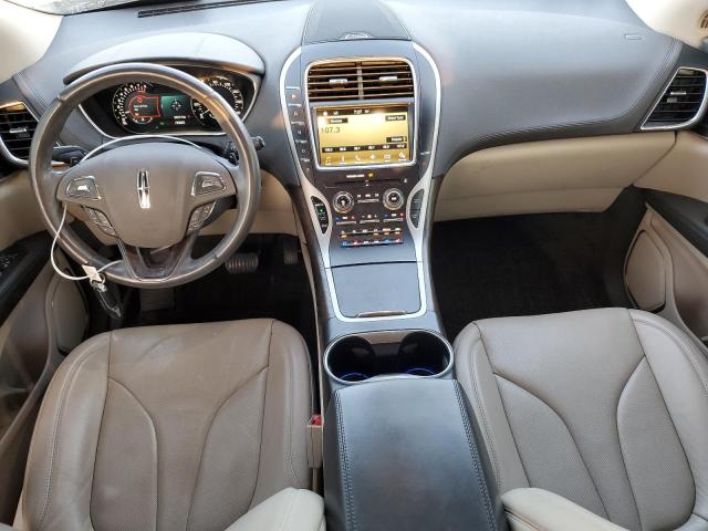 2LMTJ8LR1GBL57215 - 2016 LINCOLN MKX RESERVE თეთრი ფოტო 8