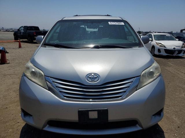 5TDKK3DC9FS634082 - 2015 TOYOTA SIENNA LE SILVER photo 5