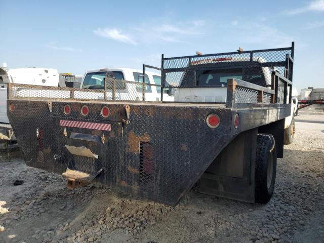 1GCJC33U26F187369 - 2006 CHEVROLET SILVERADO C3500 WHITE photo 3