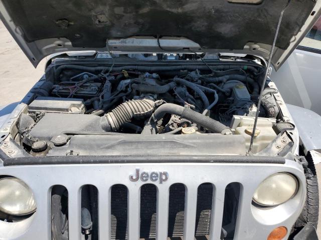 1J8GB59197L160767 - 2007 JEEP WRANGLER SAHARA SILVER photo 12