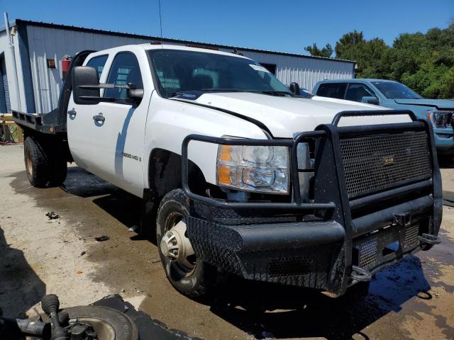 1GBJK33628F190753 - 2008 CHEVROLET SILVERADO K3500 WHITE photo 4