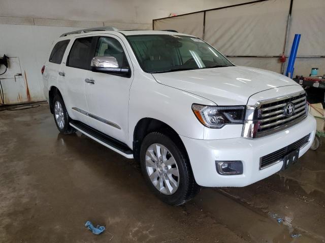 5TDDW5G14JS155807 - 2018 TOYOTA SEQUOIA PLATINUM WHITE photo 4