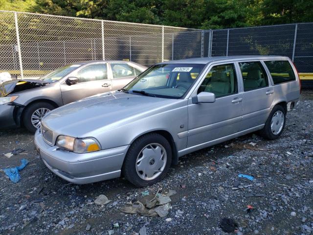 YV1LW55A1X2626496 - 1999 VOLVO V70 SILVER photo 1