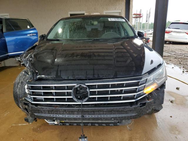 1VWAT7A37HC072558 - 2017 VOLKSWAGEN PASSAT S BLACK photo 5