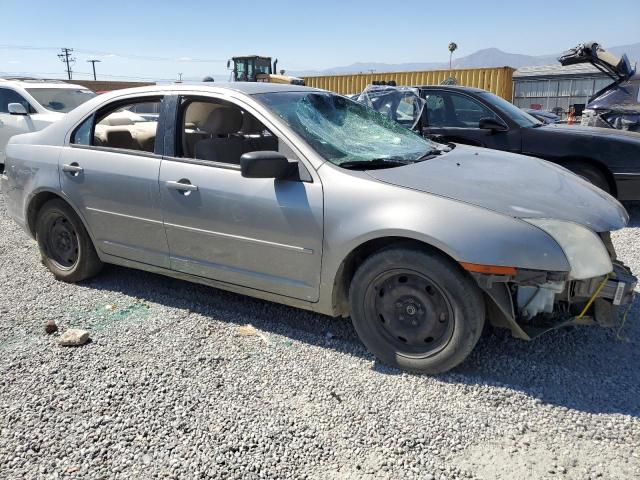 3FAHP06Z68R196953 - 2008 FORD FUSION S SILVER photo 4