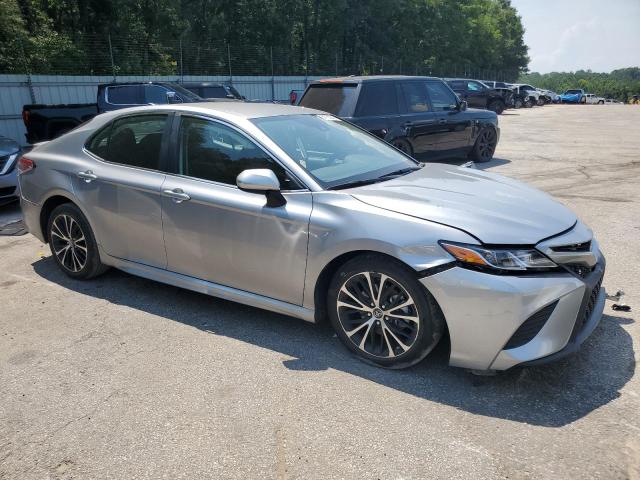 4T1B11HK7KU772889 - 2019 TOYOTA CAMRY L SILVER photo 4