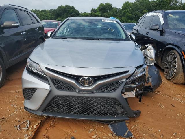 4T1B11HK7KU772889 - 2019 TOYOTA CAMRY L SILVER photo 5