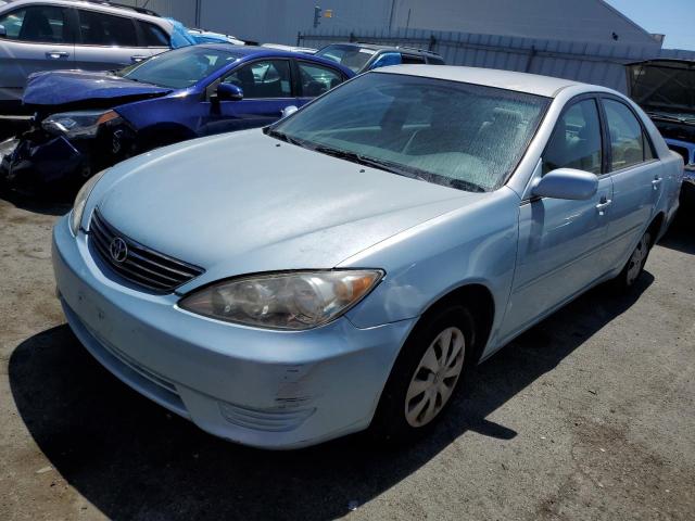 4T1BE32K75U528897 - 2005 TOYOTA CAMRY LE BLUE photo 1