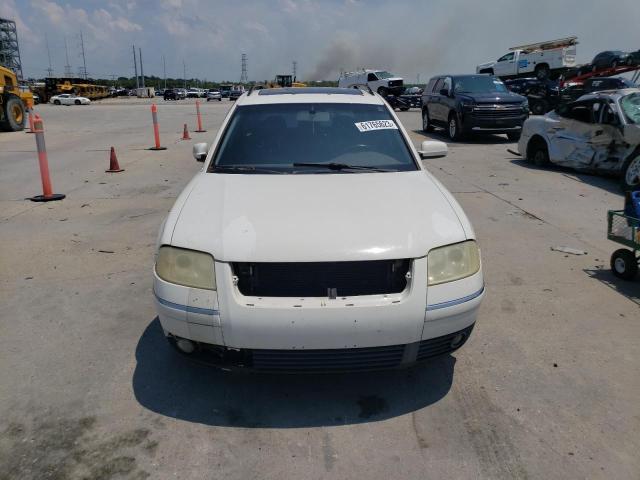 WVWWH63B31E310909 - 2001 VOLKSWAGEN PASSAT GLX WHITE photo 5