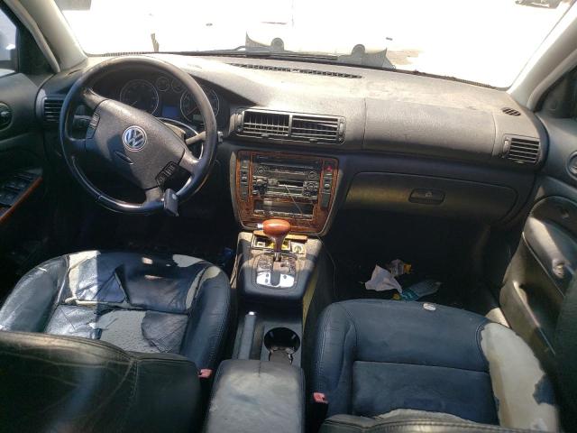 WVWWH63B31E310909 - 2001 VOLKSWAGEN PASSAT GLX WHITE photo 8