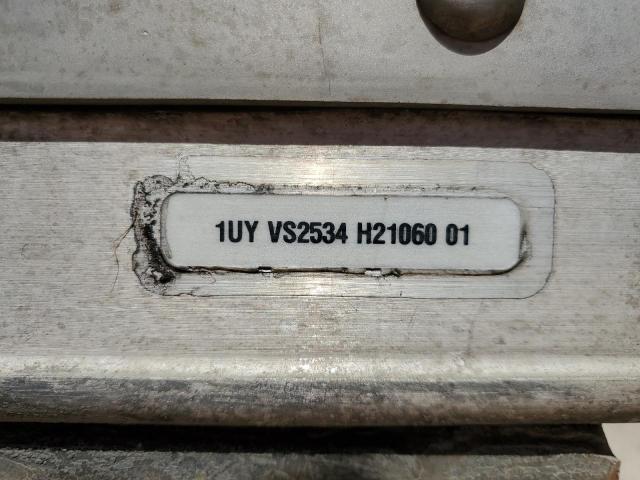 1UYVS2534H2106001 - 2017 UTILITY UNKNOWN WHITE photo 10