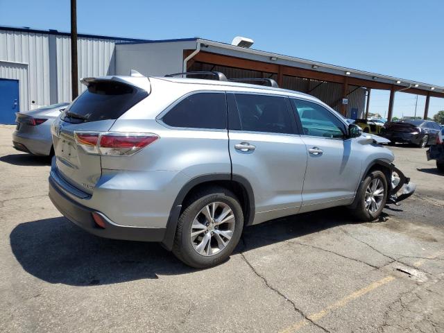 5TDJKRFHXFS198351 - 2015 TOYOTA HIGHLANDER XLE SILVER photo 3