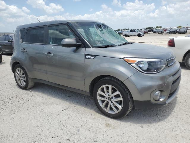 KNDJP3A53K7667084 - 2019 KIA SOUL + GRAY photo 4