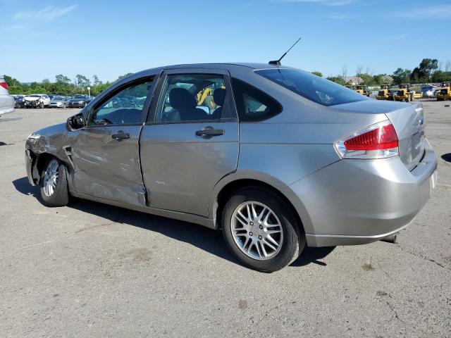 1FAHP35N38W127828 - 2008 FORD FOCUS SE SILVER photo 2