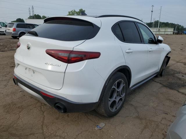 ZASPAKBN3N7D48400 - 2022 ALFA ROMEO STELVIO TI WHITE photo 3