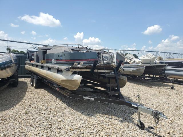 1990 TRACKER BOAT, null