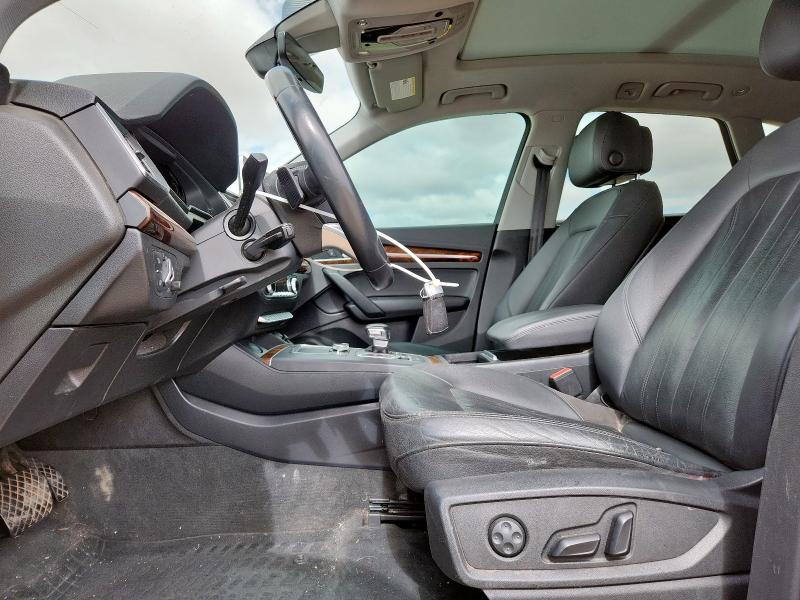 WA1ANAFY3J2025550 - 2018 AUDI Q5 PREMIUM WHITE photo 7