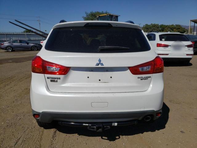 4A4AP5AU3DE021702 - 2013 MITSUBISHI OUTLANDER LE WHITE photo 6