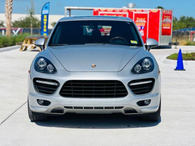 WP1AD2A29DLA76078 - 2013 PORSCHE CAYENNE GTS SILVER photo 2