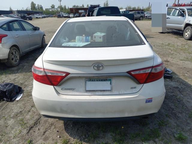 4T1BF1FKXGU227927 - 2016 TOYOTA CAMRY SE LE 白色 照片 6