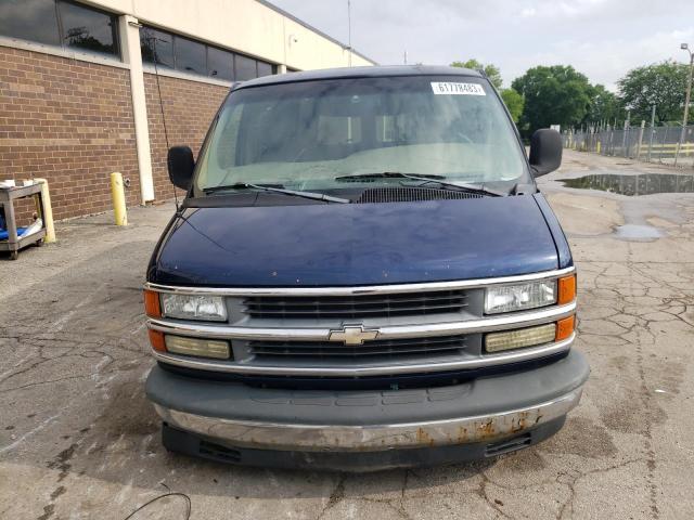 1GBFG15W921190388 - 2002 CHEVROLET EXPRESS G1 BLUE photo 5