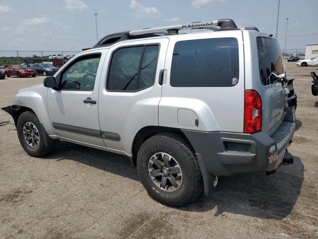 5N1AN0NW8FN651712 - 2015 NISSAN XTERRA X SILVER photo 2