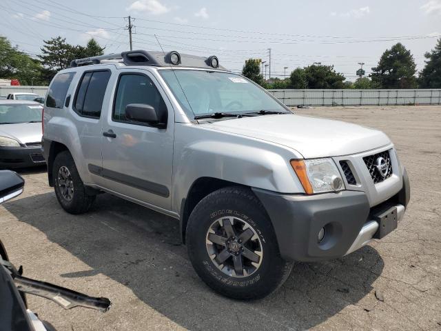 5N1AN0NW8FN651712 - 2015 NISSAN XTERRA X SILVER photo 4