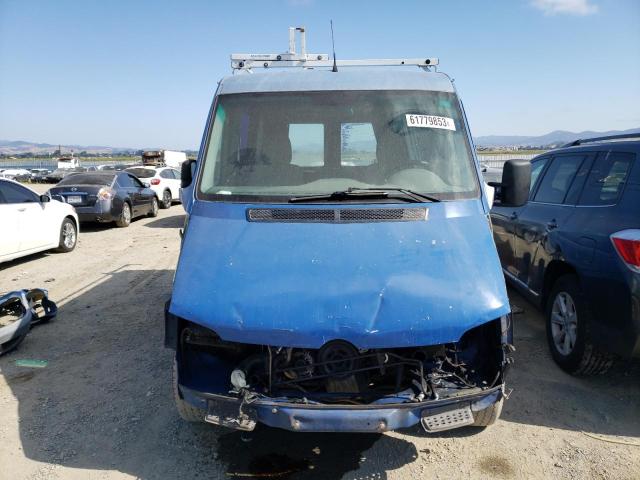 WD2PD144645707181 - 2004 DODGE SPRINT2500 BLUE photo 5