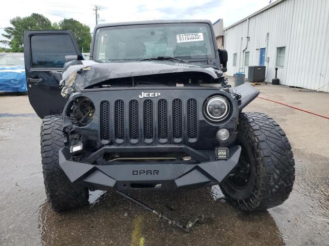1C4HJWEG5FL621654 - 2015 JEEP WRANGLER U SAHARA BLACK photo 5