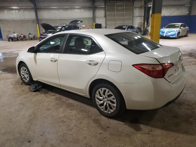 5YFBURHE8JP817659 - 2018 TOYOTA COROLLA LE L WHITE photo 2