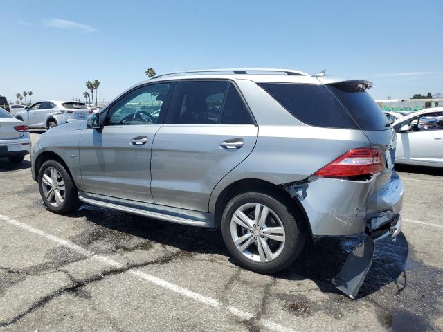 4JGDA5HB8CA015552 - 2012 MERCEDES-BENZ ML 350 4MATIC GRAY photo 2