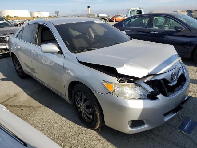 4T1BF3EK8AU511061 - 2010 TOYOTA CAMRY BASE SILVER photo 4