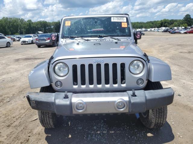 1C4HJWEG8JL873200 - 2018 JEEP WRANGLER UNLIMITED SAHARA Արծաթագույն լուսանկար 5