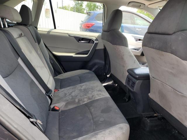 2T3W1RFV0KC004838 - 2019 TOYOTA RAV4 XLE رمادي صورة 11