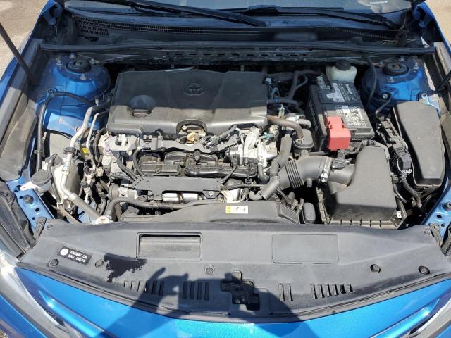 4T1B11HKXJU096971 - 2018 TOYOTA CAMRY L BLUE photo 11