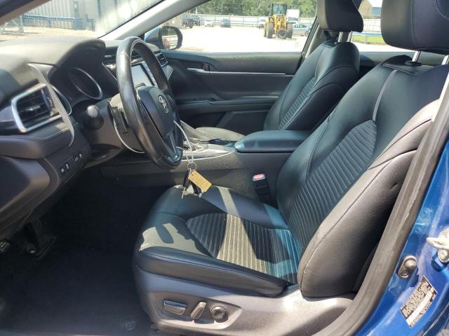 4T1B11HKXJU096971 - 2018 TOYOTA CAMRY L BLUE photo 7