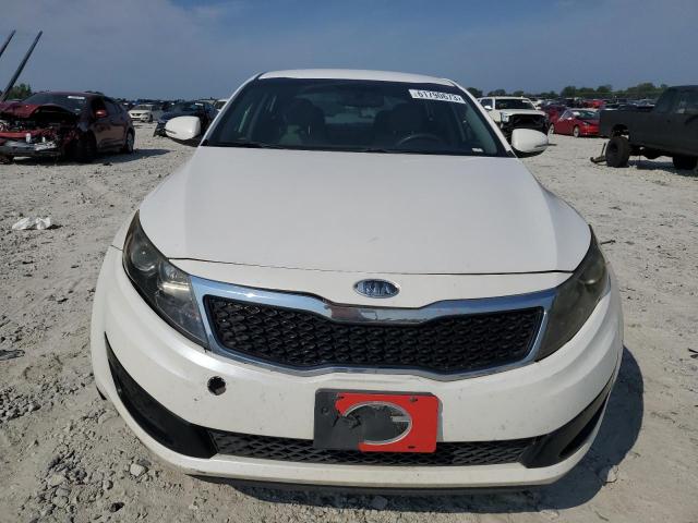 KNAGM4A78B5079135 - 2011 KIA OPTIMA LX WHITE photo 5