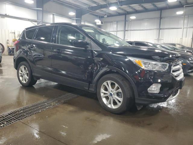 1FMCU0GD0KUB67170 - 2019 FORD ESCAPE SE შავი ფოტო 4