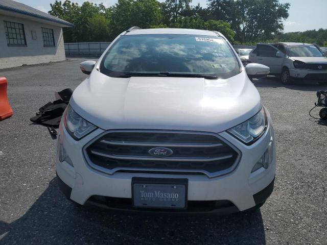 MAJ6P1UL6JC223617 - 2018 FORD ECOSPORT SE თეთრი ფოტო 5