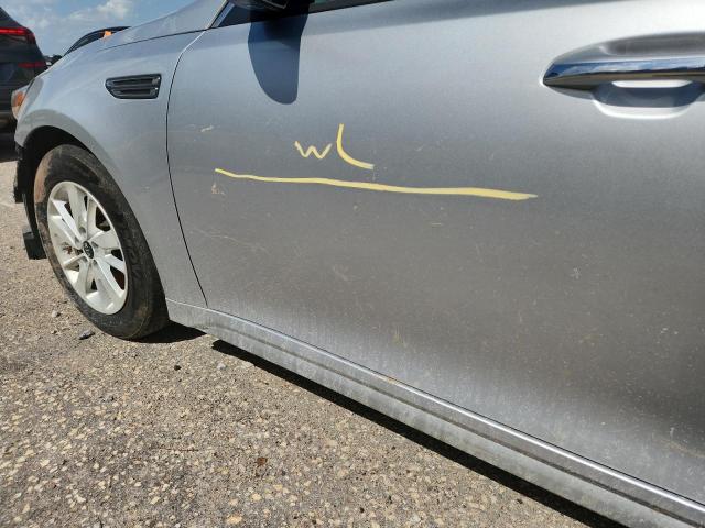 5XXGT4L30KG276862 - 2019 KIA OPTIMA LX Күміс фото 12