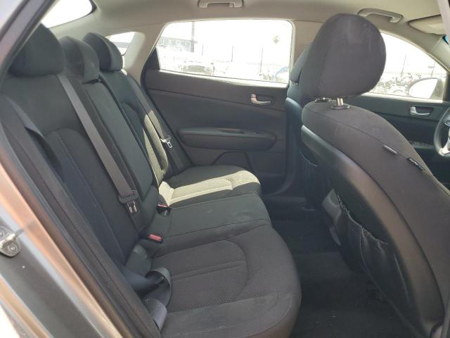5XXGT4L36JG221606 - 2018 KIA OPTIMA LX 银色 照片 10