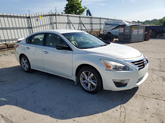 1N4AL3AP2DN480159 - 2013 NISSAN ALTIMA 2.5 WHITE photo 4