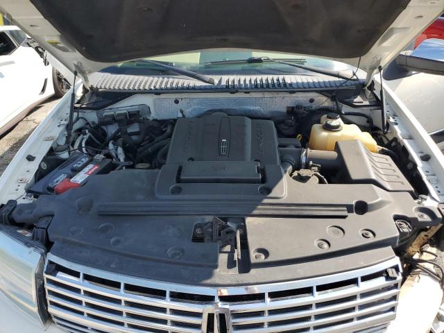 5LMFU28548LJ14791 - 2008 LINCOLN NAVIGATOR თეთრი ფოტო 12