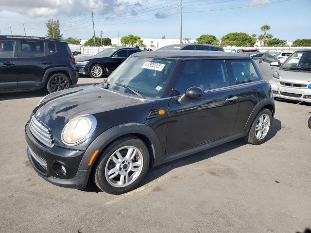 2011 MINI COOPER, 